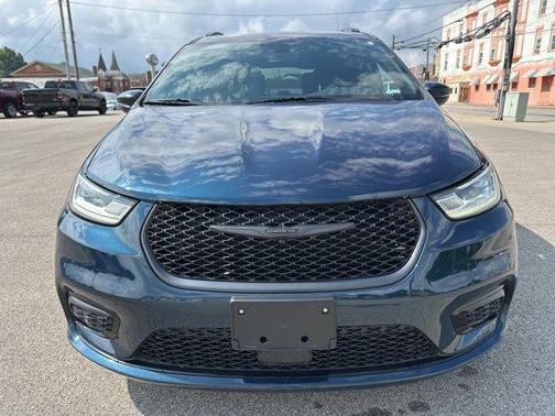 2021 Chrysler Pacifica Touring