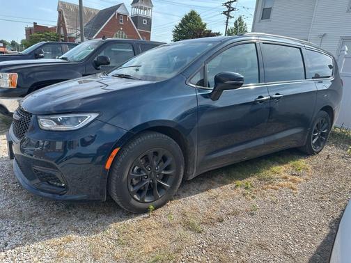 2021 Chrysler Pacifica Touring
