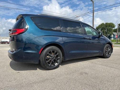2021 Chrysler Pacifica Touring
