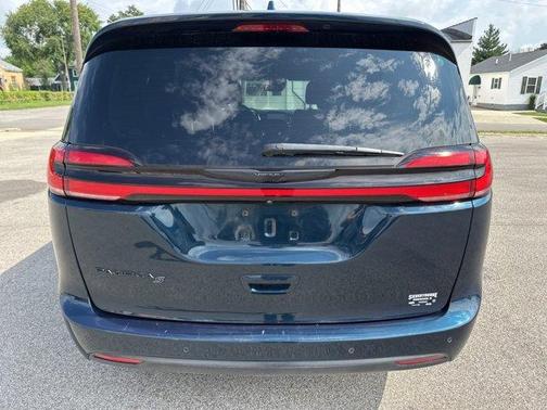 2021 Chrysler Pacifica Touring