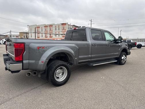 2022 Ford F-350 Lariat Super Duty