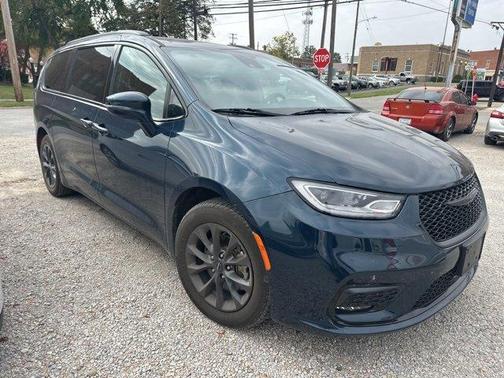 2021 Chrysler Pacifica Touring
