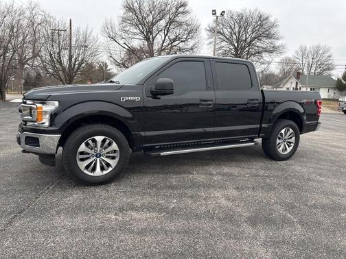 Black Metallic 2019 Ford F-150 XLT Truck
