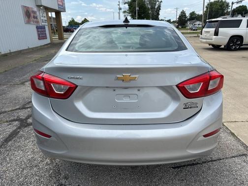 2018 Chevrolet Cruze LS