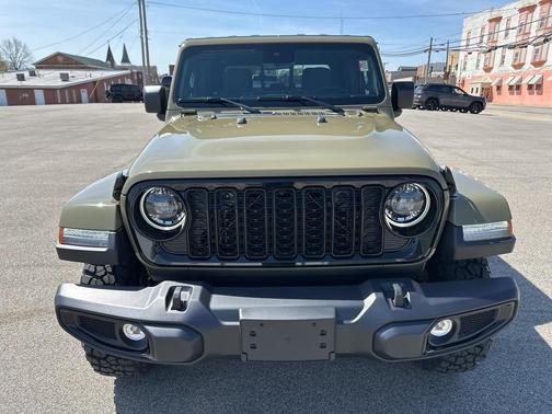 2025 Jeep Gladiator Sport