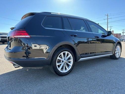 2019 Volkswagen Golf Alltrack TSI S