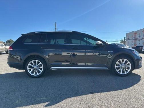 2019 Volkswagen Golf Alltrack TSI S