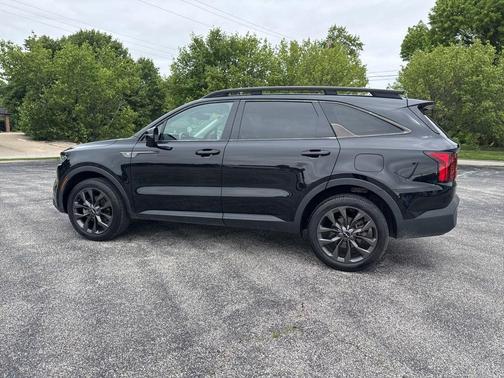 Ebony Black 2022 Kia Sorento X-Line EX