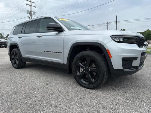 2023 Jeep Grand Cherokee L Laredo