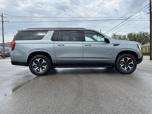 2025 GMC Yukon XL AT4
