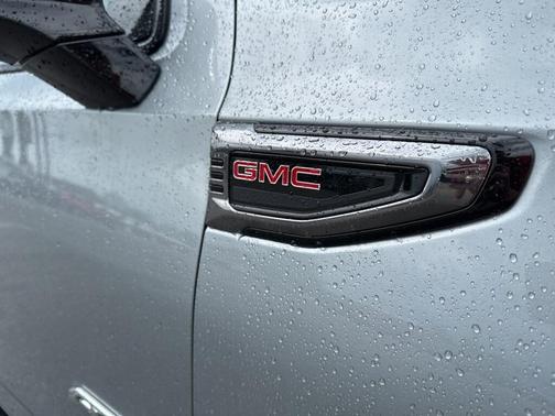 2025 GMC Yukon XL AT4