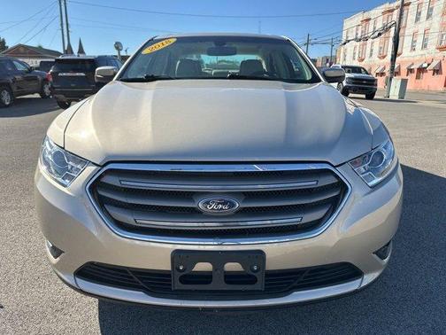 2018 Ford Taurus SEL