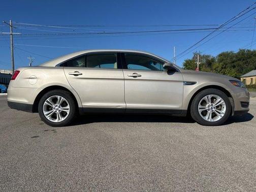 2018 Ford Taurus SEL