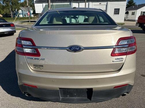 2018 Ford Taurus SEL