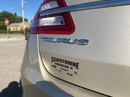 2018 Ford Taurus SEL