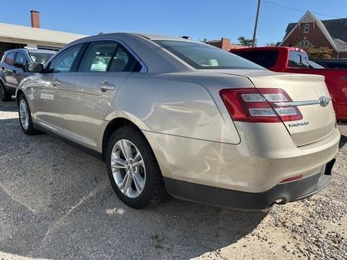 2018 Ford Taurus SEL