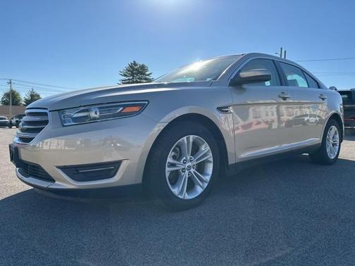 2018 Ford Taurus SEL