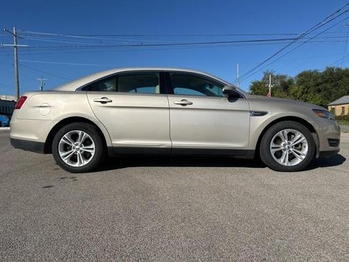 2018 Ford Taurus SEL