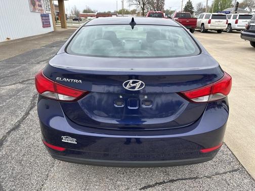 2014 Hyundai ELANTRA SE