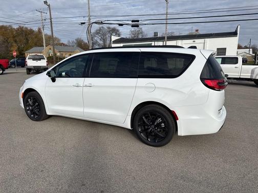 2026 Chrysler Pacifica Limited