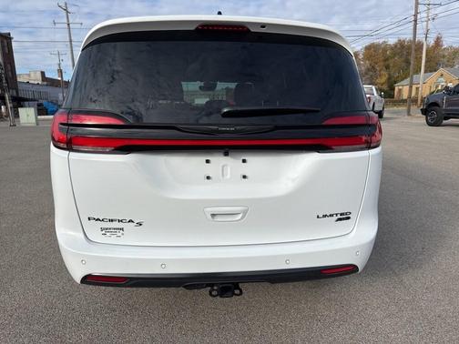 2026 Chrysler Pacifica Limited