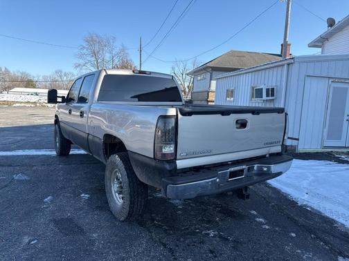 2004 Chevrolet Silverado 2500 LT H/D Crew Cab
