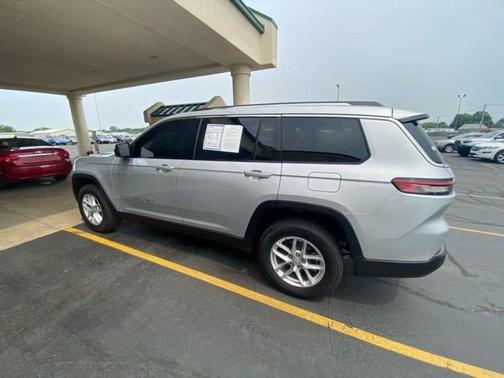 2022 Jeep Grand Cherokee L Laredo