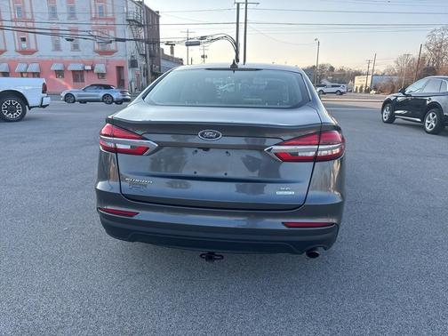 2020 Ford Fusion SE