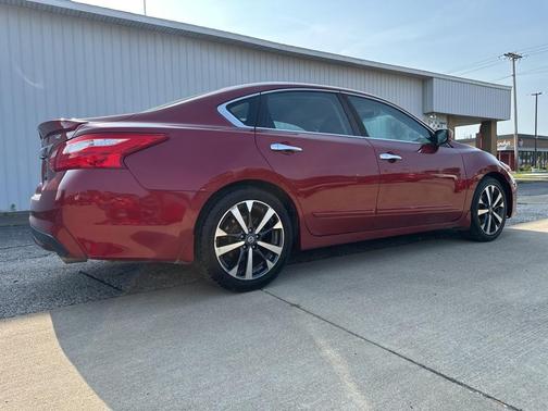 2016 Nissan Altima 2.5 SR