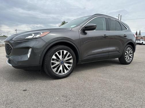2020 Ford Escape Titanium Hybrid