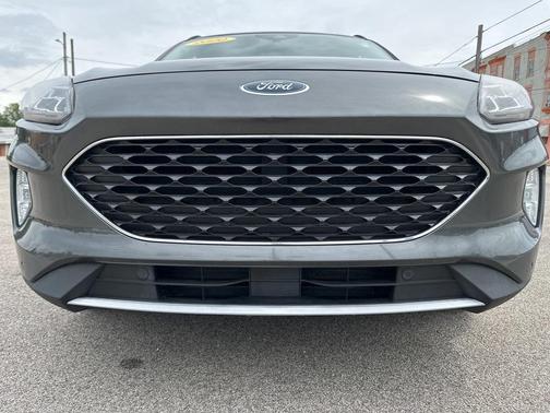 2020 Ford Escape Titanium Hybrid