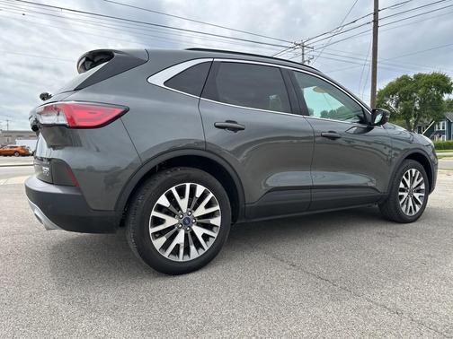 2020 Ford Escape Titanium Hybrid