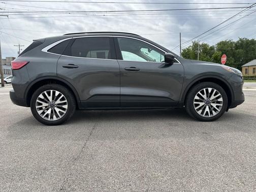 2020 Ford Escape Titanium Hybrid