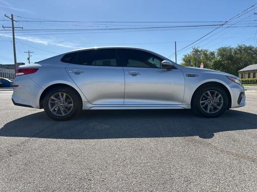 2020 Kia Optima LX