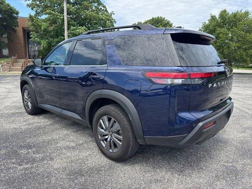 Deep Ocean Blue 2025 Nissan Pathfinder SV