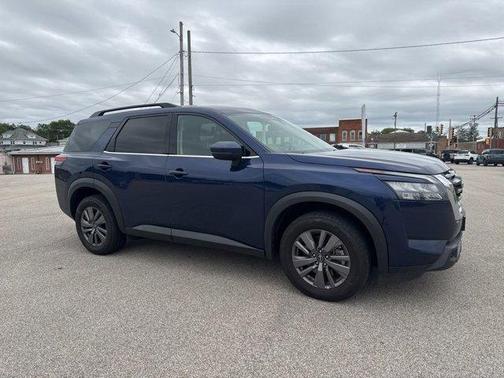 Deep Ocean Blue 2025 Nissan Pathfinder SV