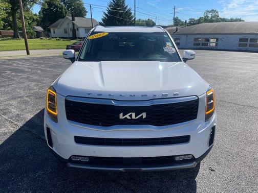 Glacial White Pearl 2022 Kia Telluride SX
