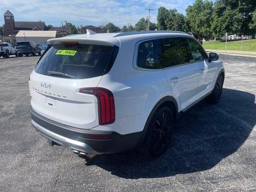 Glacial White Pearl 2022 Kia Telluride SX