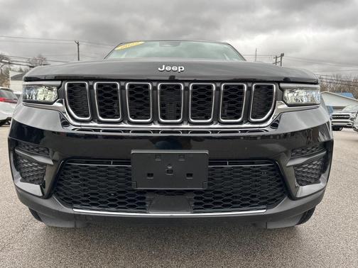 2022 Jeep Grand Cherokee Laredo
