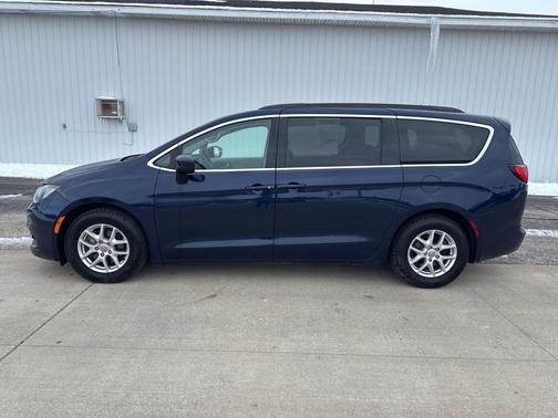 2020 Chrysler Voyager LXI