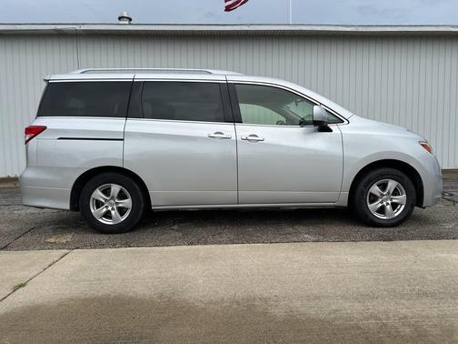 2017 Nissan Quest SV