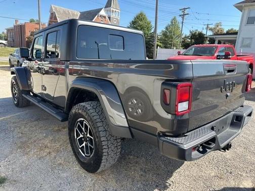 2024 Jeep Gladiator Sport
