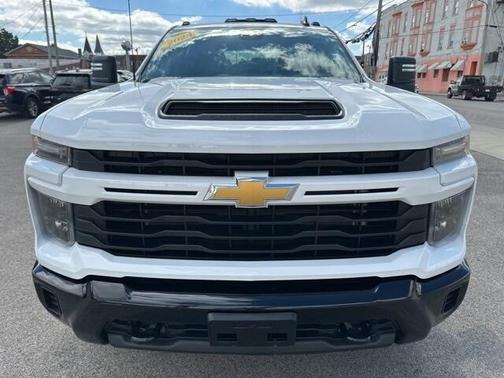 2024 Chevrolet Silverado 2500 Custom