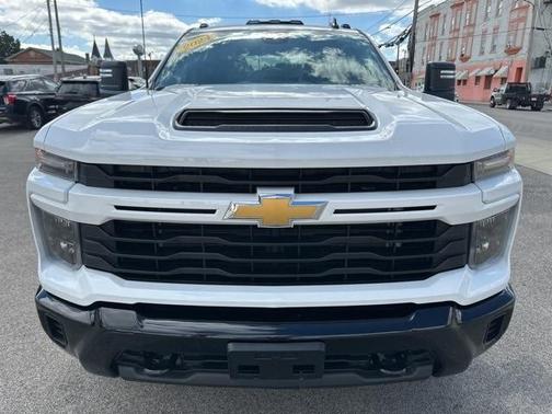 2024 Chevrolet Silverado 2500 Custom