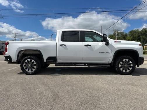 2024 Chevrolet Silverado 2500 Custom