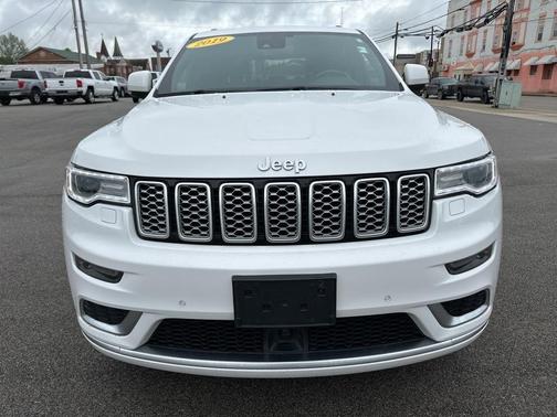 2019 Jeep Grand Cherokee Summit