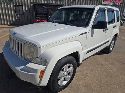 Stone White Clearcoat 2009 Jeep Liberty Sport