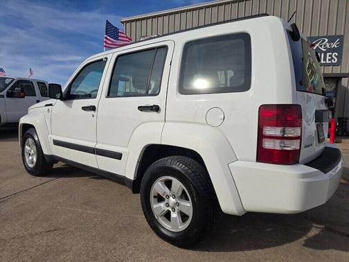 Stone White Clearcoat 2009 Jeep Liberty Sport