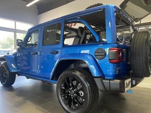 2024 Jeep Wrangler 4xe Sahara