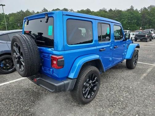 2024 Jeep Wrangler 4xe Sahara